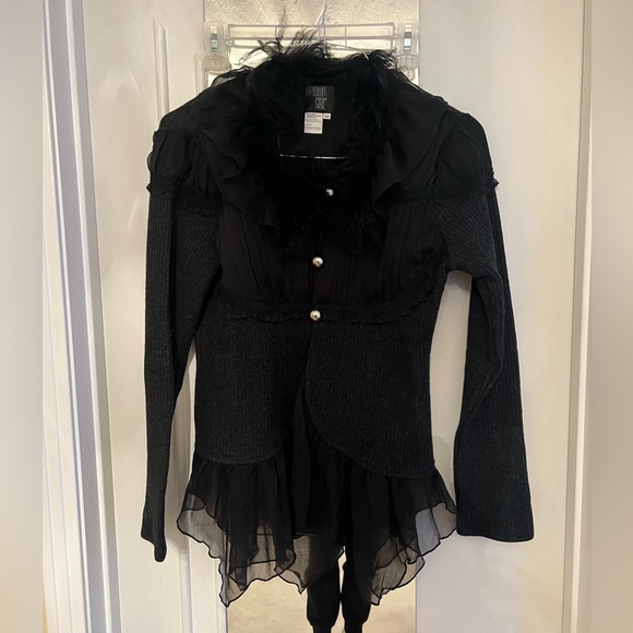 Black evening cardigan with ruffles and fur trim. - Picture 1 of 3